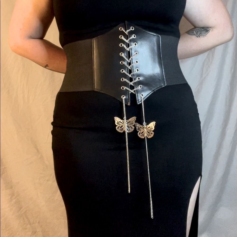 Black chain lace-up corset belt